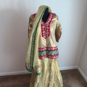 Leyhenga (skirt & top)